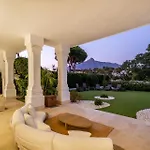 Newly Renovated Frontline Golf 7 Bdrm Luxury Estepona