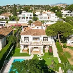 Apartamento Newly Renovated Frontline Golf 7 Bdrm Luxury *