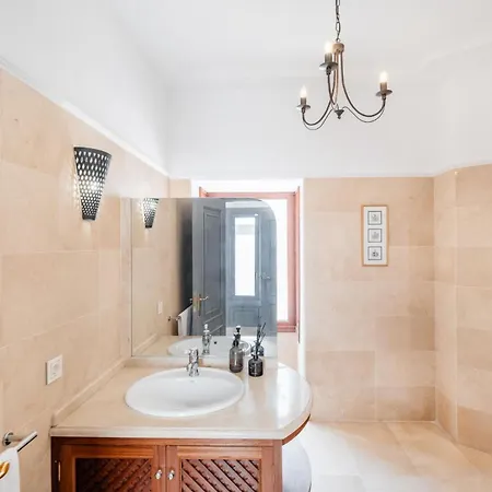 Newly Renovated Frontline Golf 7 Bdrm Luxury Estepona