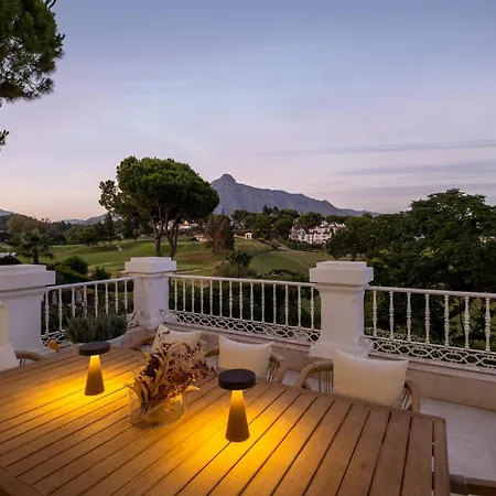 Newly Renovated Frontline Golf 7 Bdrm Luxury Appartement Estepona