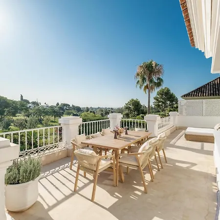 Apartman Newly Renovated Frontline Golf 7 Bdrm Luxury