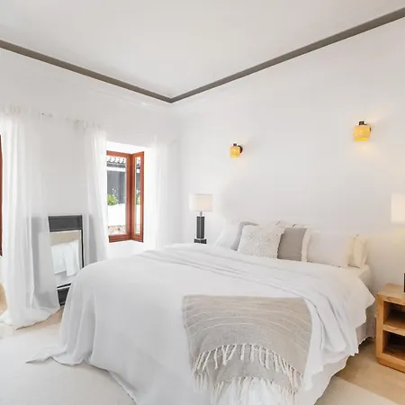 Newly Renovated Frontline Golf 7 Bdrm Luxury Estepona