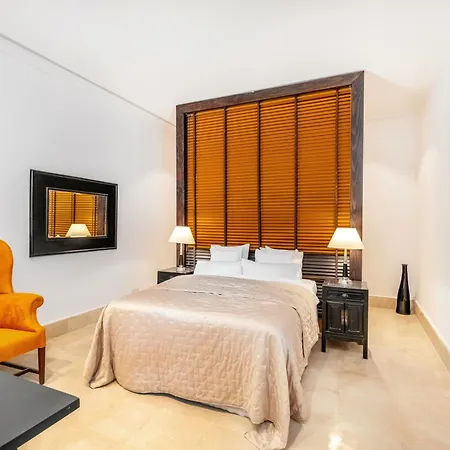 Apartman Newly Renovated Frontline Golf 7 Bdrm Luxury