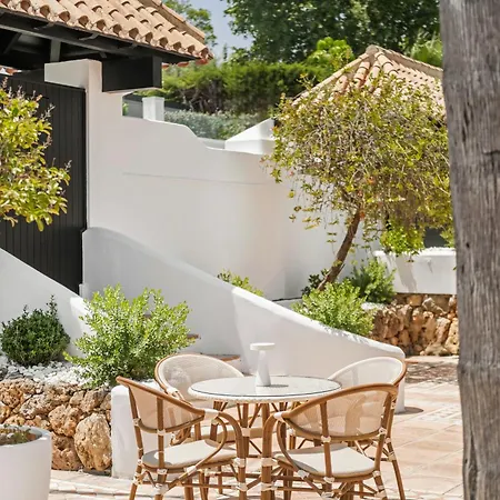 Newly Renovated Frontline Golf 7 Bdrm Luxury Estepona